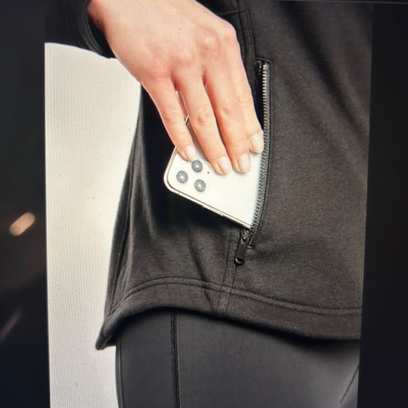 ATHLETA 3-PIECE WARDROBE SET - Picture 3 of 14